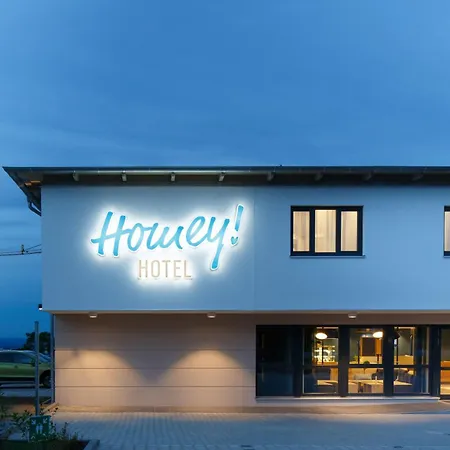 Homey! Готель 3*