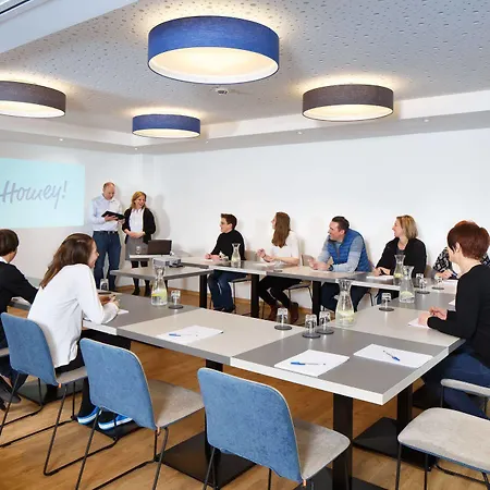 Готель Homey! 3*